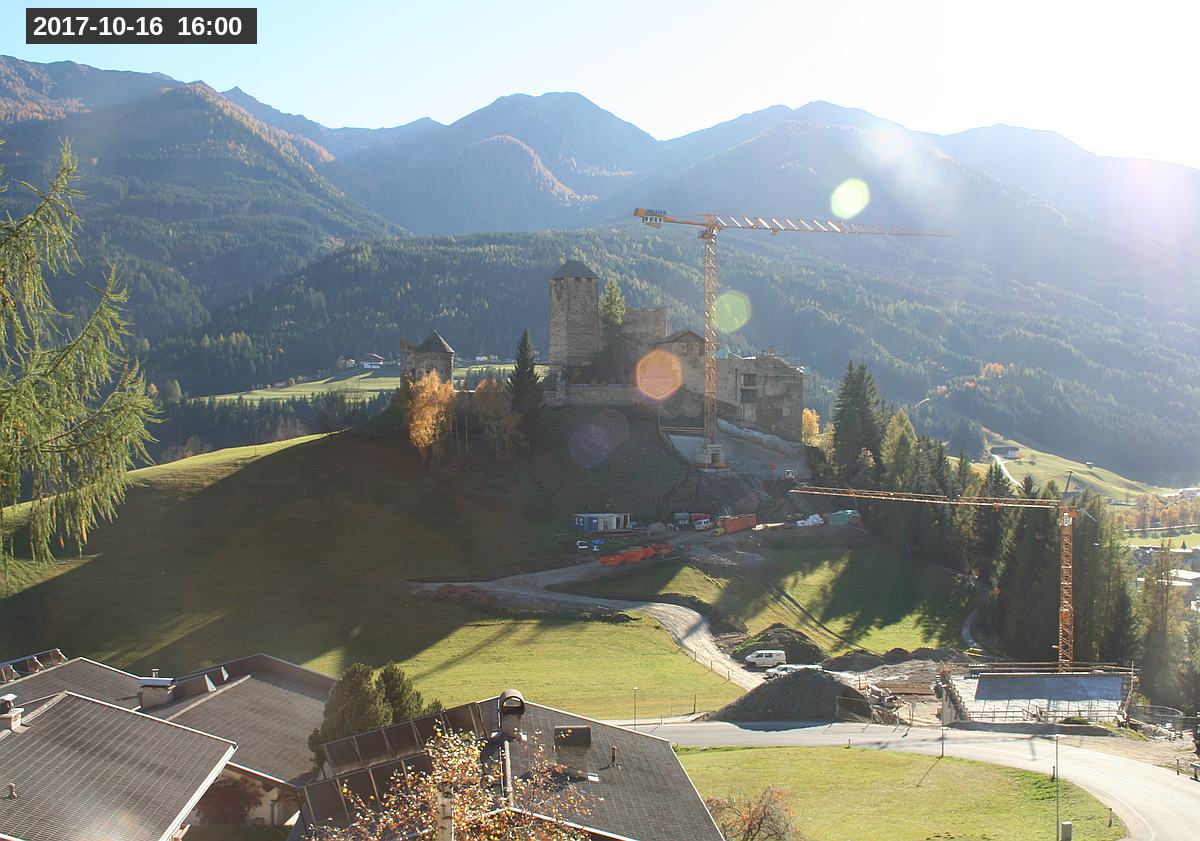 Webcam Burg Heinfels, 2017-10-16 16:00 Uhr