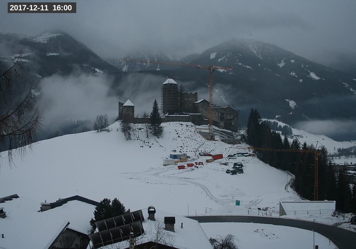Webcam Burg Heinfels, 2017-12-11 16:00 Uhr