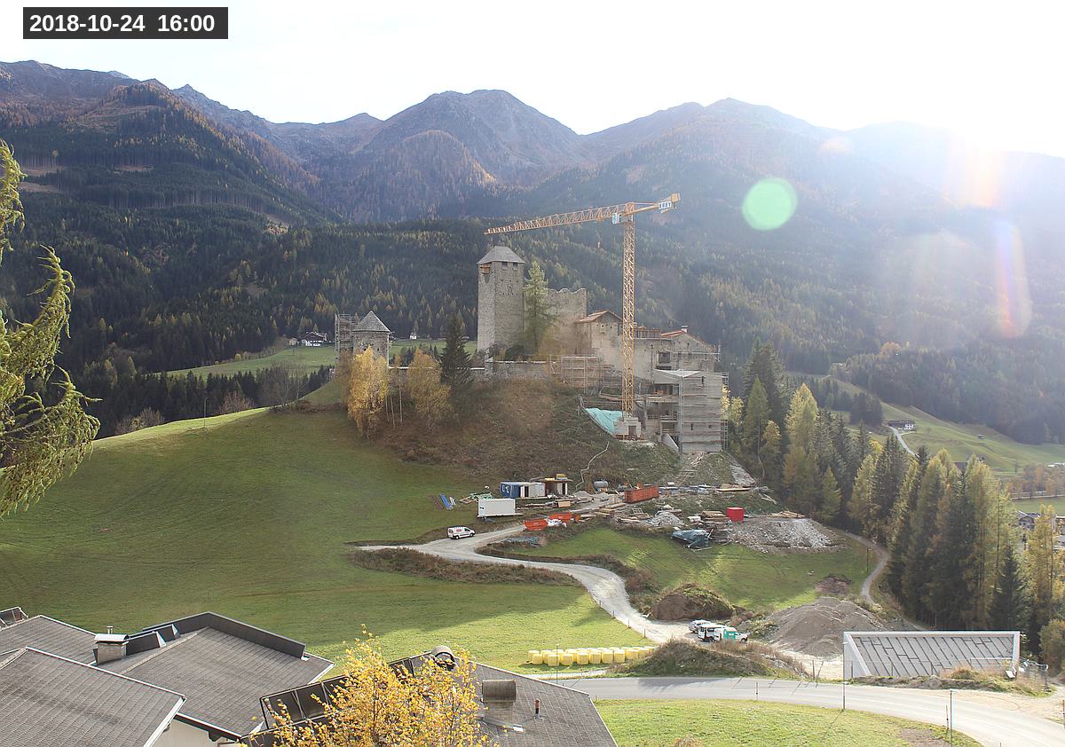 Webcam Burg Heinfels, 2018-10-24 16:00 Uhr