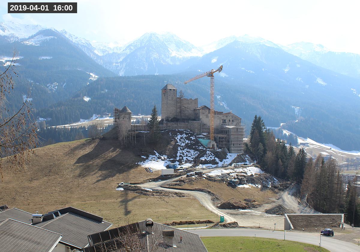 Webcam Burg Heinfels, 2019-04-01 16:00 Uhr
