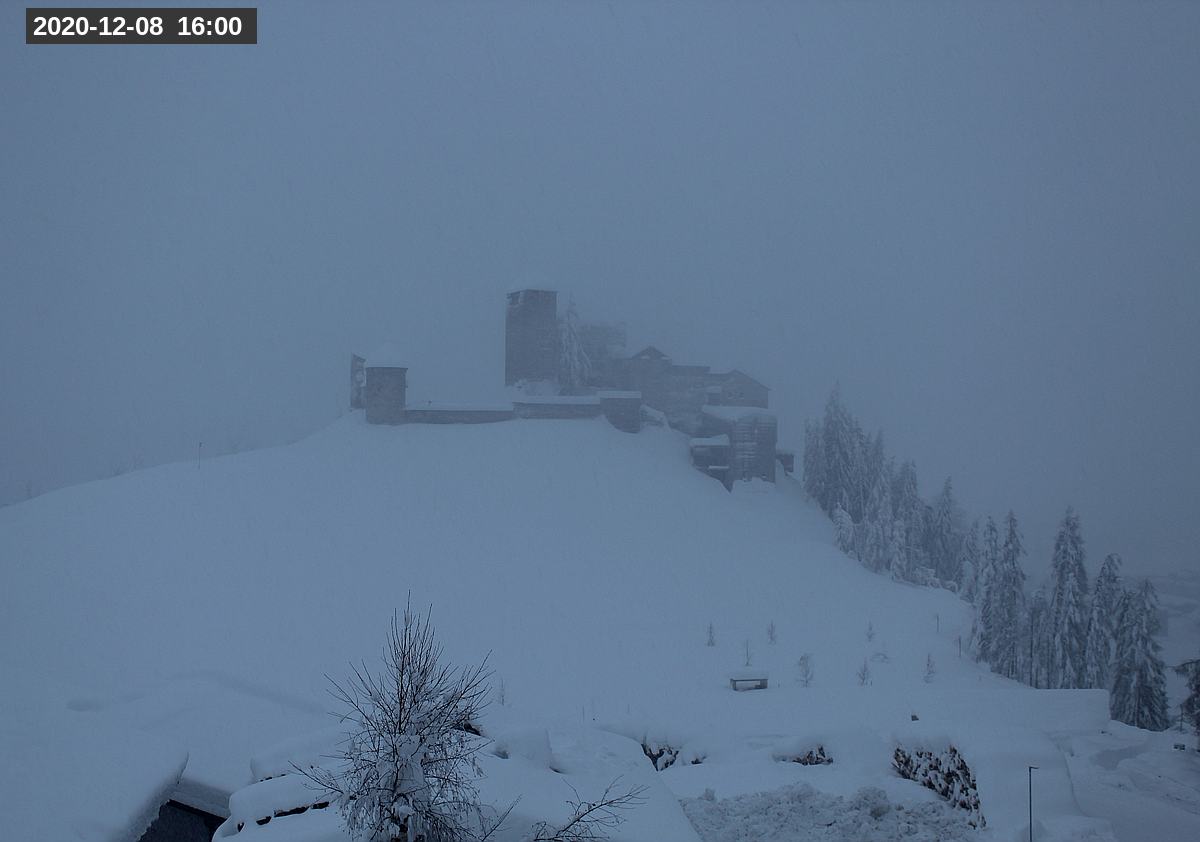 Webcam Burg Heinfels, 2020-12-08 16:00 Uhr