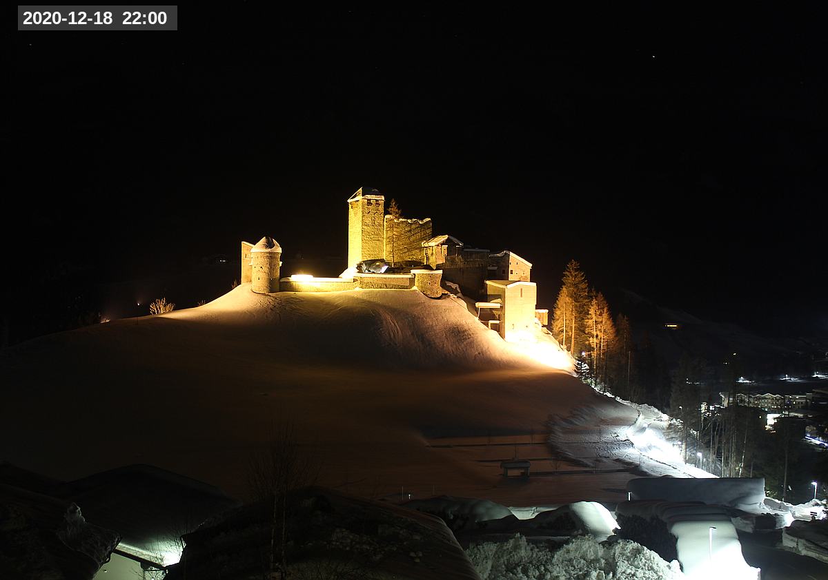 Webcam Burg Heinfels, 2020-12-18 22:00 Uhr