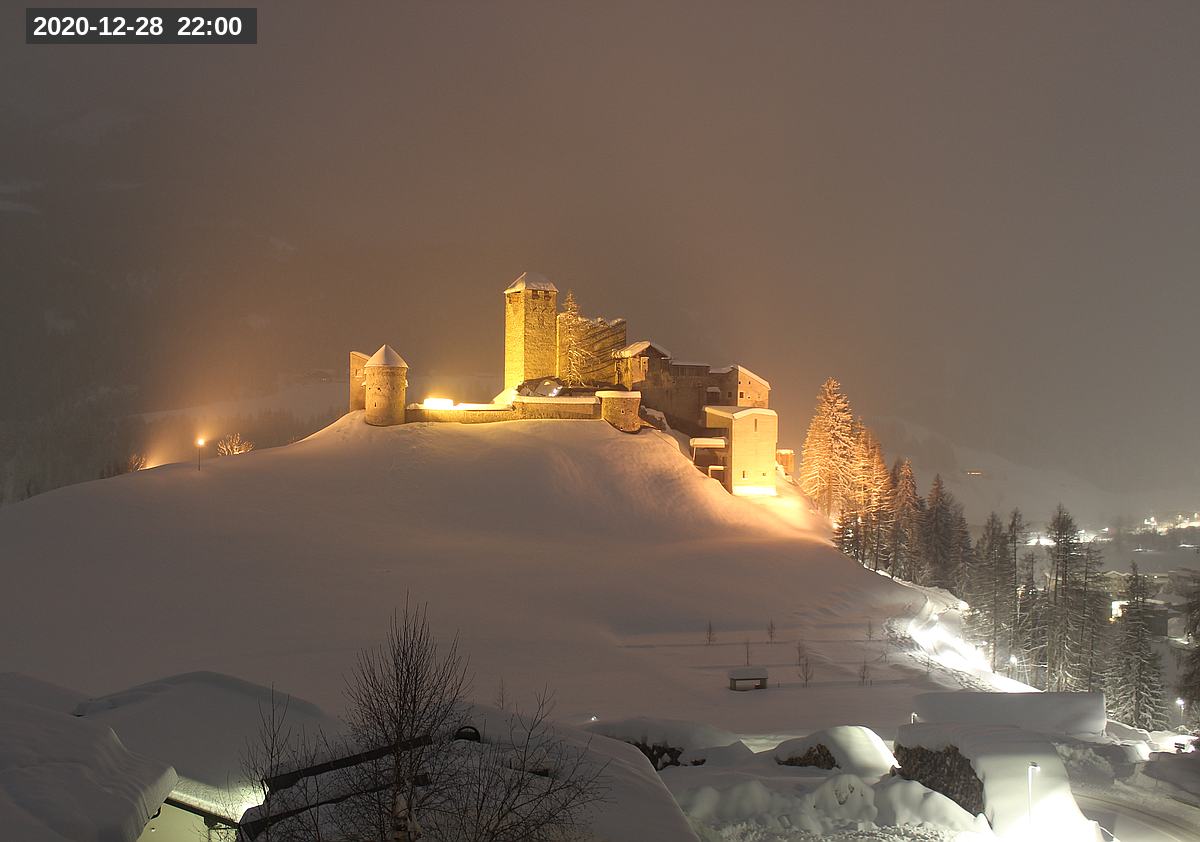 Webcam Burg Heinfels, 2020-12-28 22:00 Uhr
