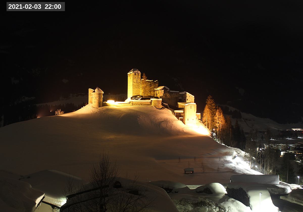 Webcam Burg Heinfels, 2021-02-03 22:00 Uhr