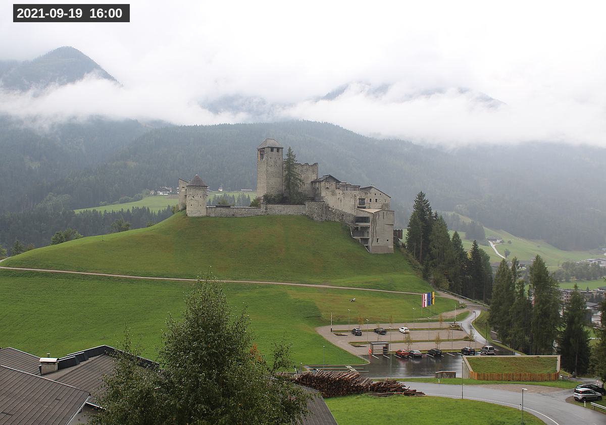 Webcam Burg Heinfels, 2021-09-19 16:00 Uhr