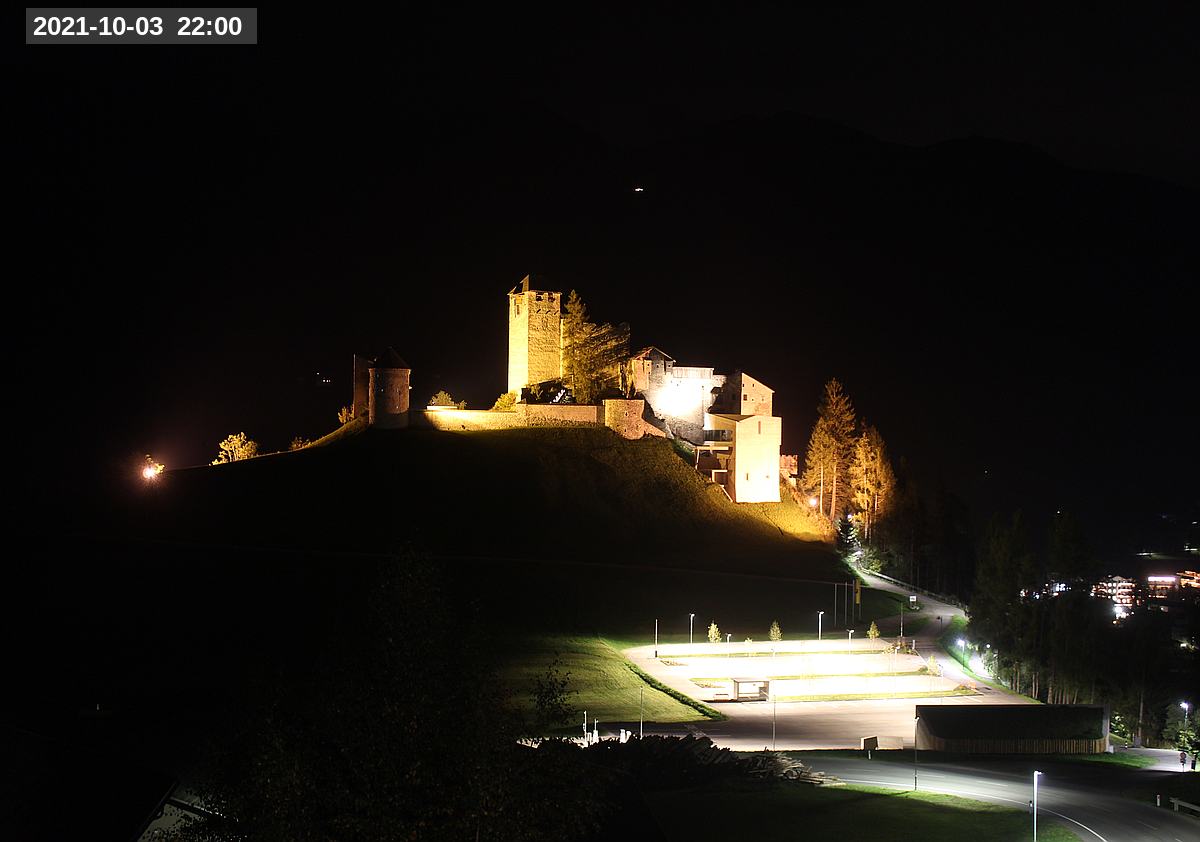 Webcam Burg Heinfels, 2021-10-03 22:00 Uhr