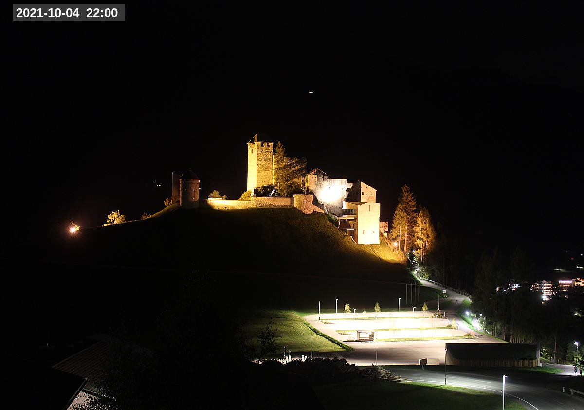 Webcam Burg Heinfels, 2021-10-04 22:00 Uhr