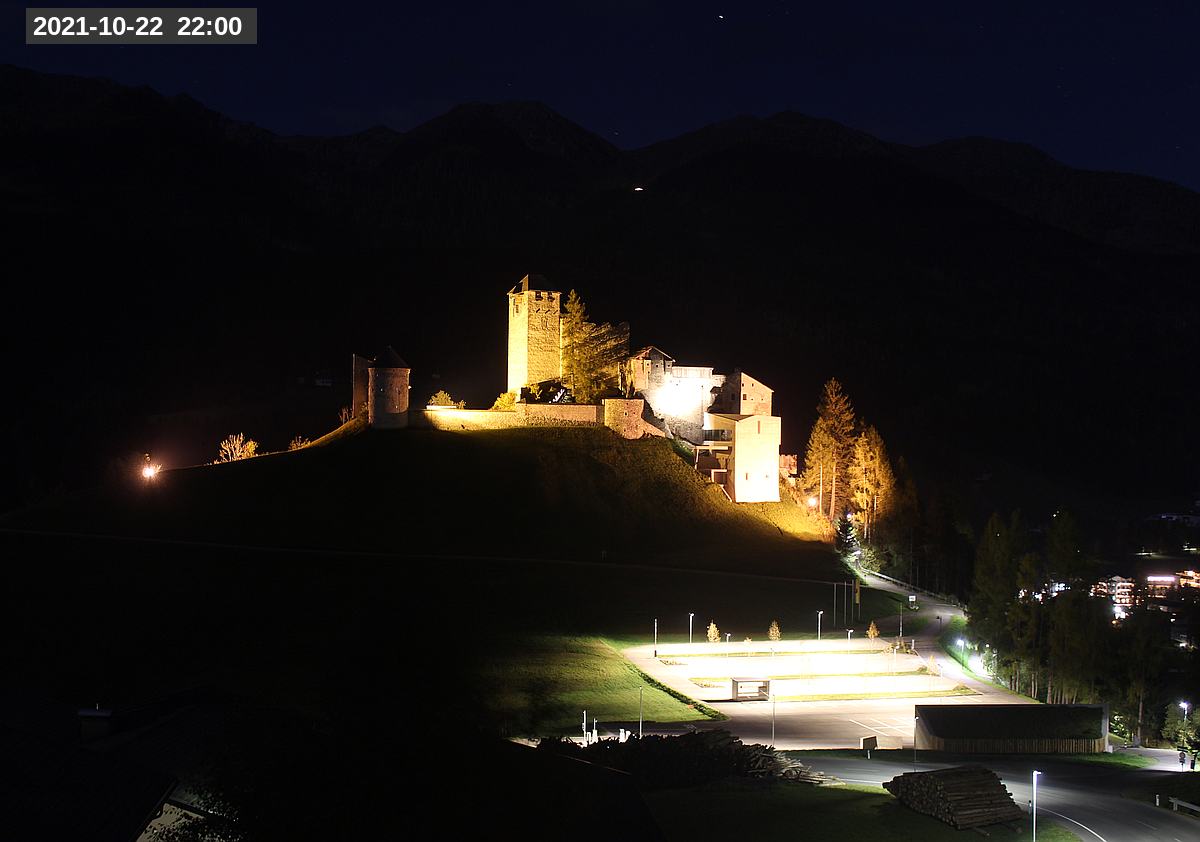 Webcam Burg Heinfels, 2021-10-22 22:00 Uhr