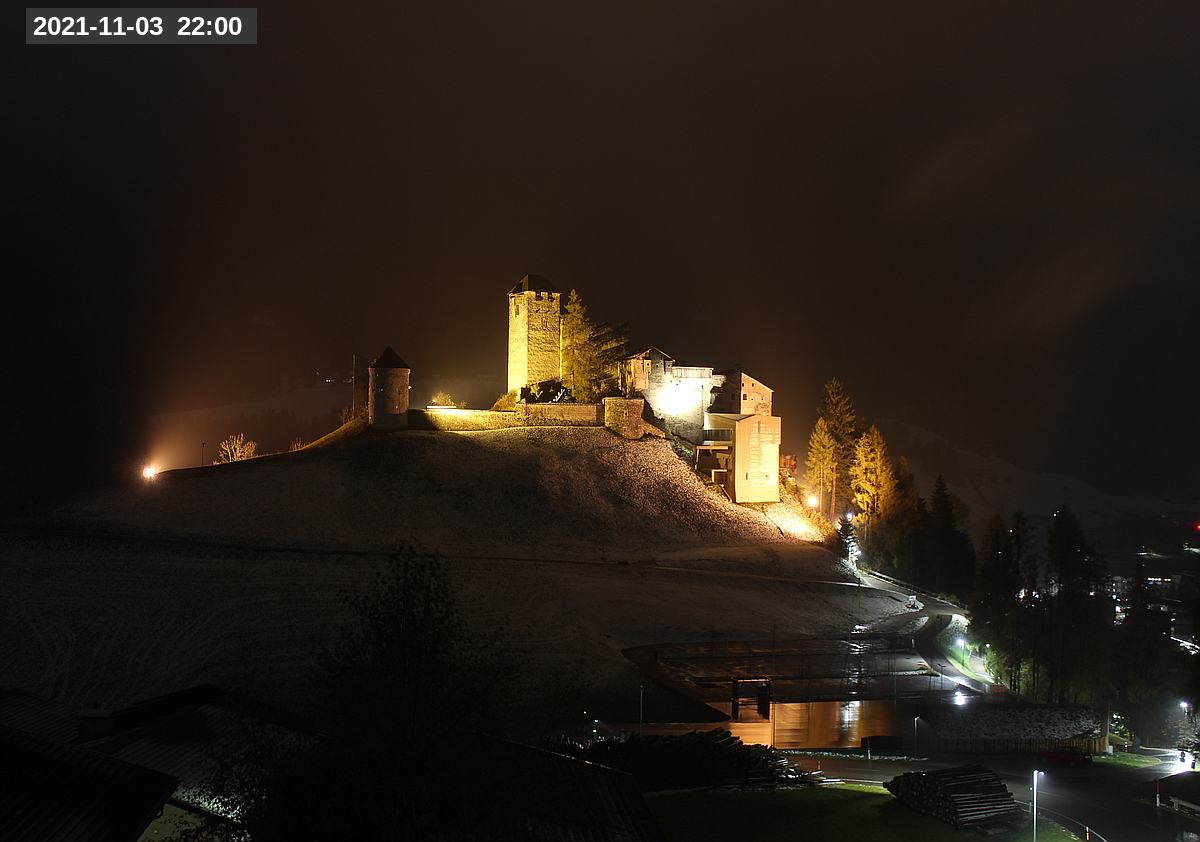 Webcam Burg Heinfels, 2021-11-03 22:00 Uhr