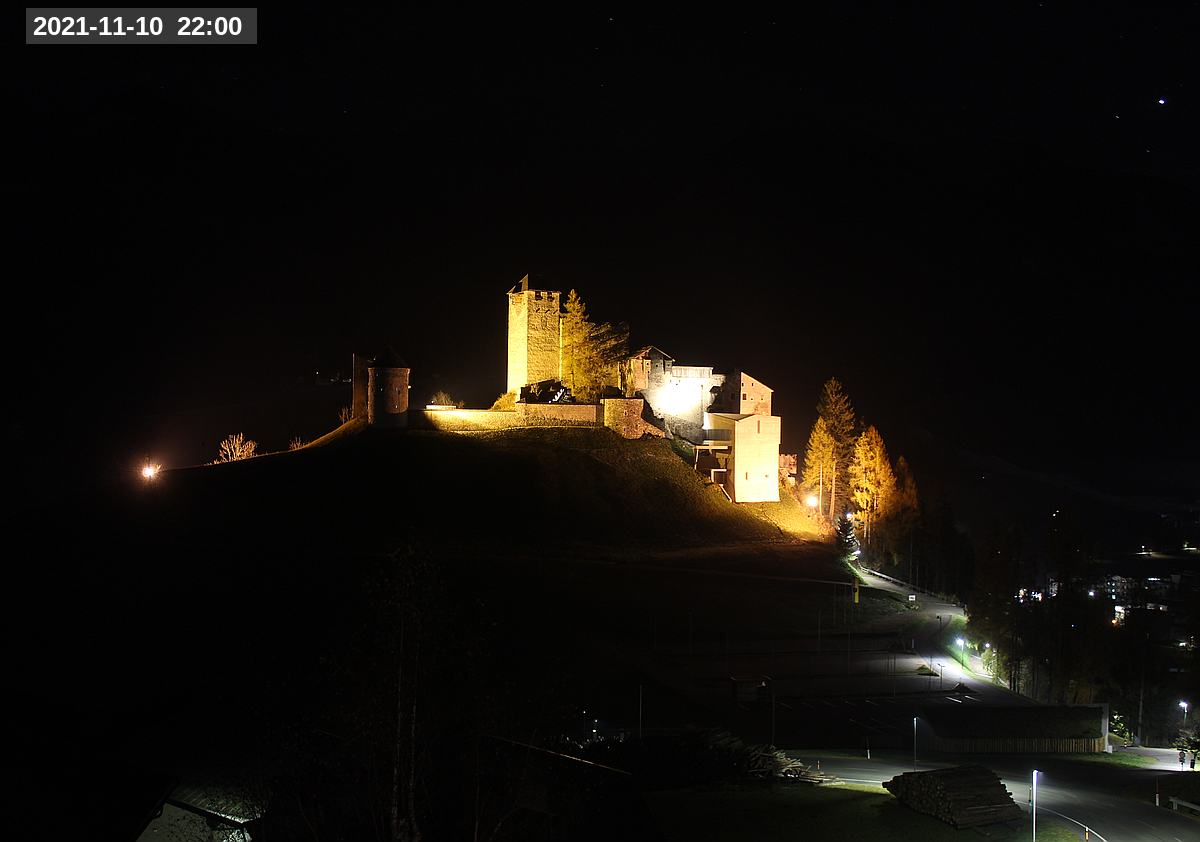 Webcam Burg Heinfels, 2021-11-10 22:00 Uhr