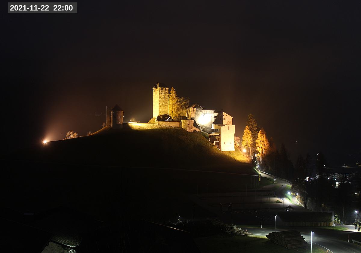 Webcam Burg Heinfels, 2021-11-22 22:00 Uhr
