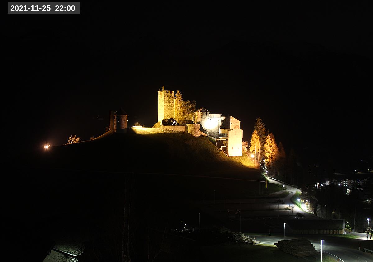 Webcam Burg Heinfels, 2021-11-25 22:00 Uhr