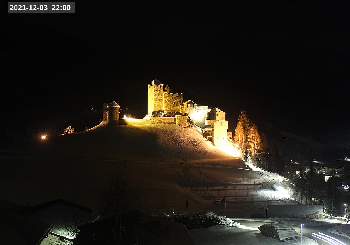 Webcam Burg Heinfels, 2021-12-03 22:00 Uhr