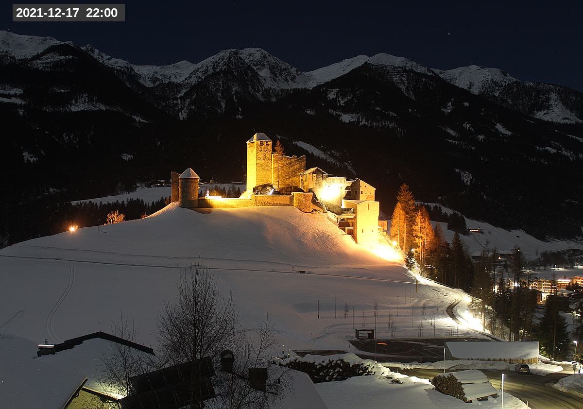 Webcam Burg Heinfels, 2021-12-17 22:00 Uhr