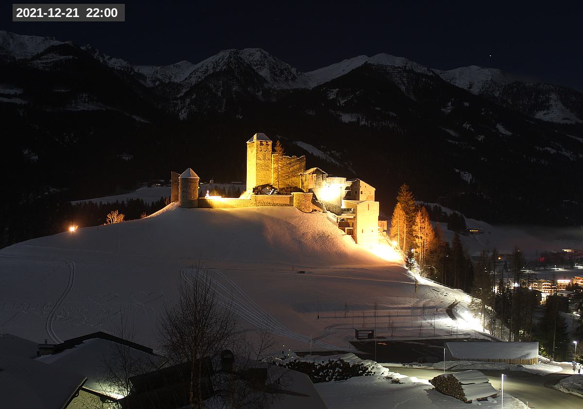 Webcam Burg Heinfels, 2021-12-21 22:00 Uhr