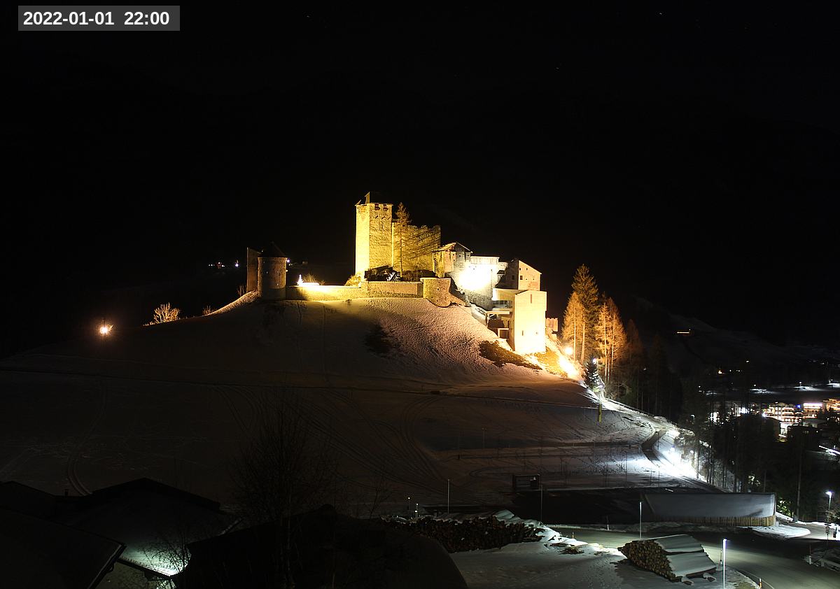 Webcam Burg Heinfels, 2022-01-01 22:00 Uhr