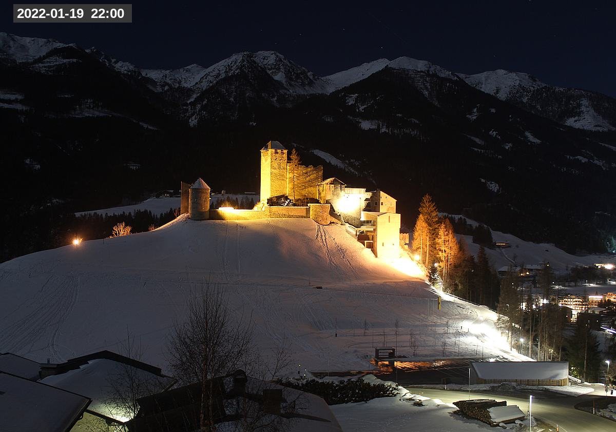 Webcam Burg Heinfels, 2022-01-19 22:00 Uhr