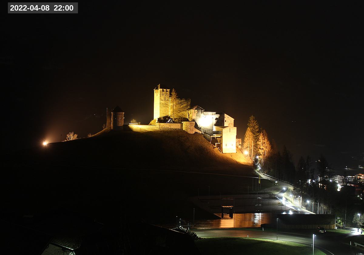 Webcam Burg Heinfels, 2022-04-08 22:00 Uhr