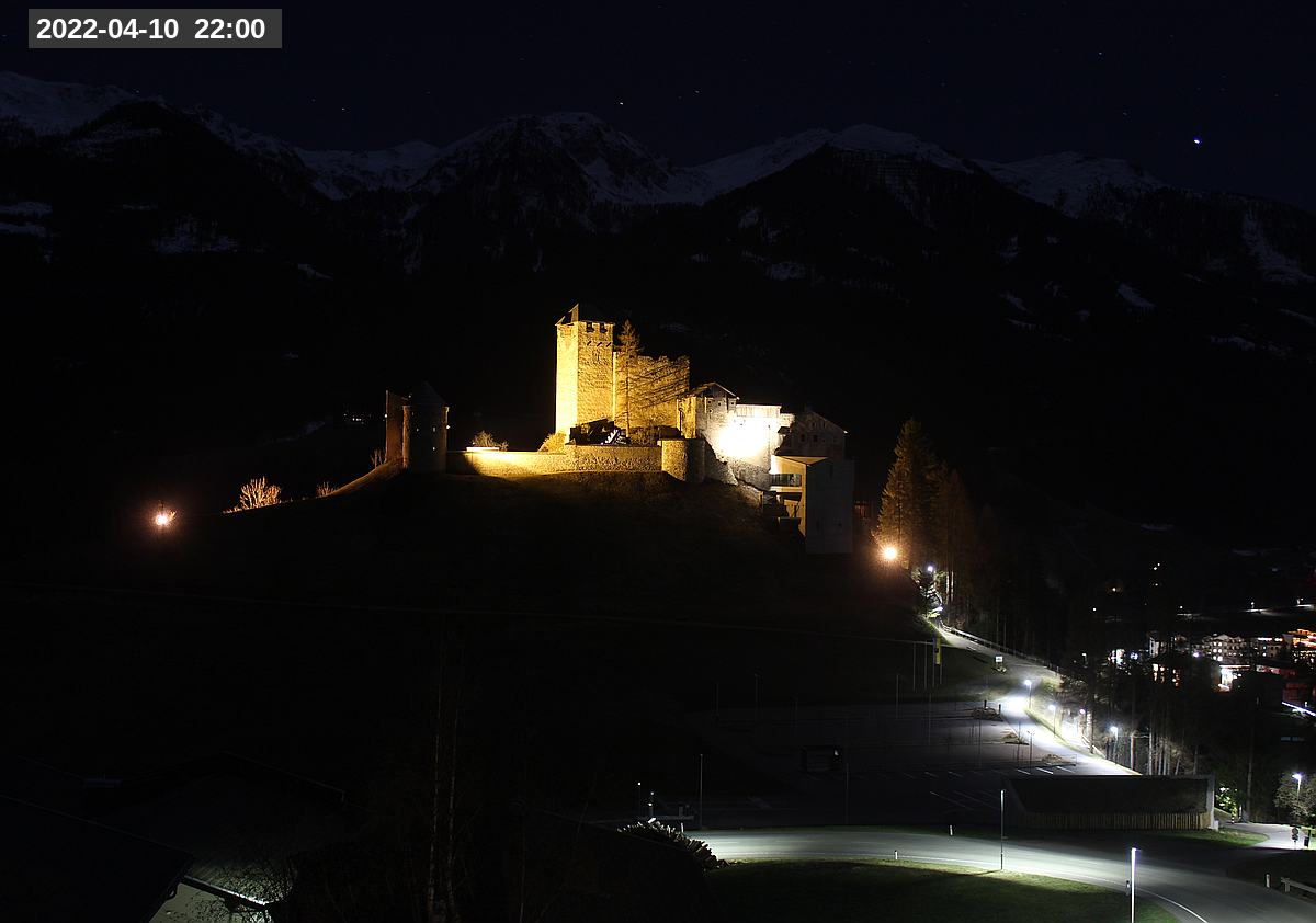 Webcam Burg Heinfels, 2022-04-10 22:00 Uhr