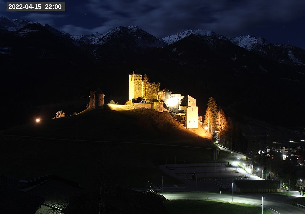 Webcam Burg Heinfels, 2022-04-15 22:00 Uhr
