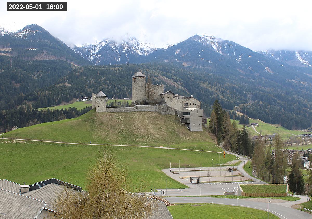 Webcam Burg Heinfels, 2022-05-01 16:00 Uhr