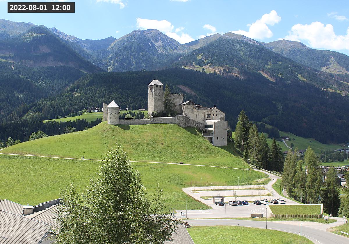 Webcam Burg Heinfels, 2022-08-01 12:00 Uhr