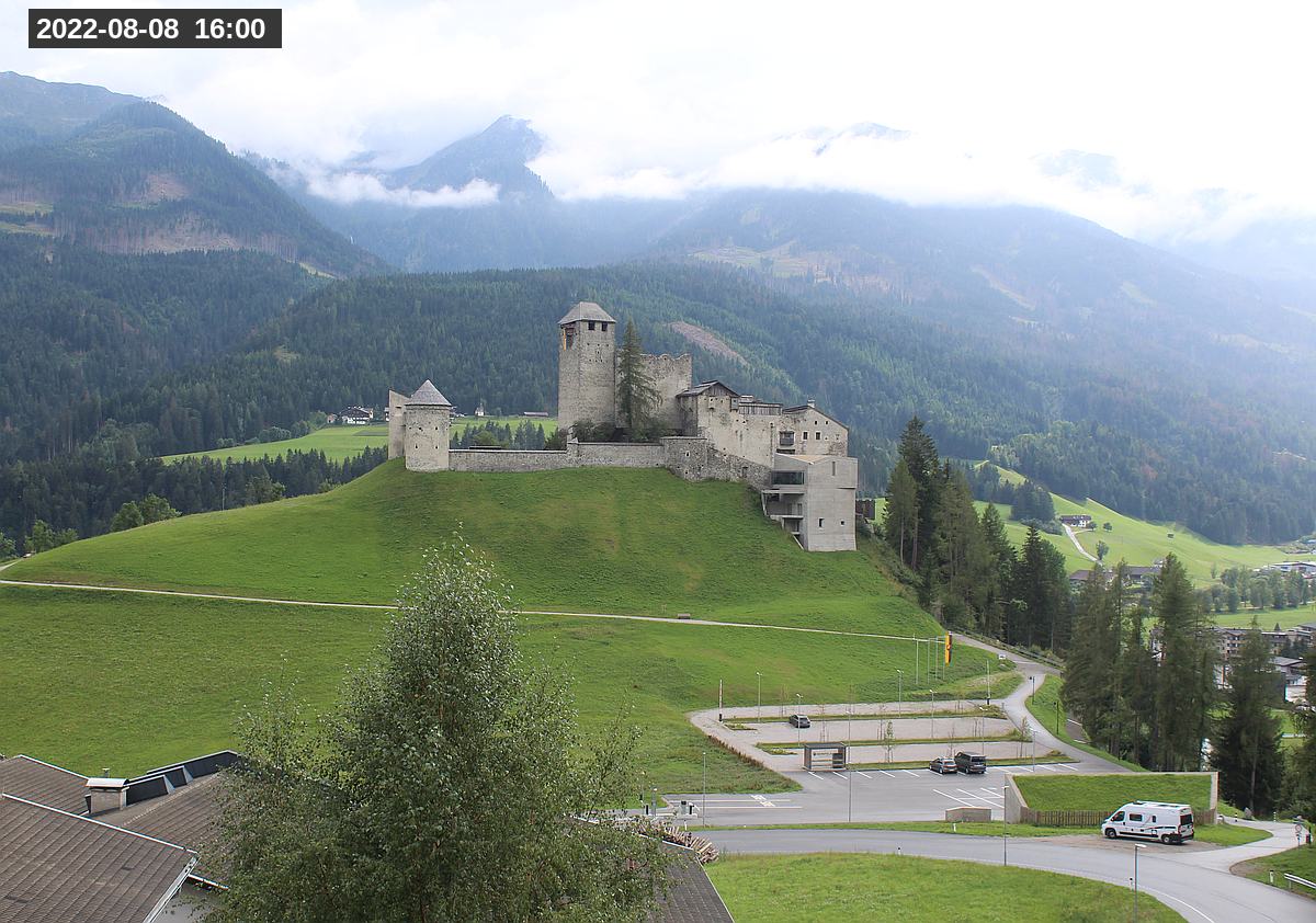 Webcam Burg Heinfels, 2022-08-08 16:00 Uhr