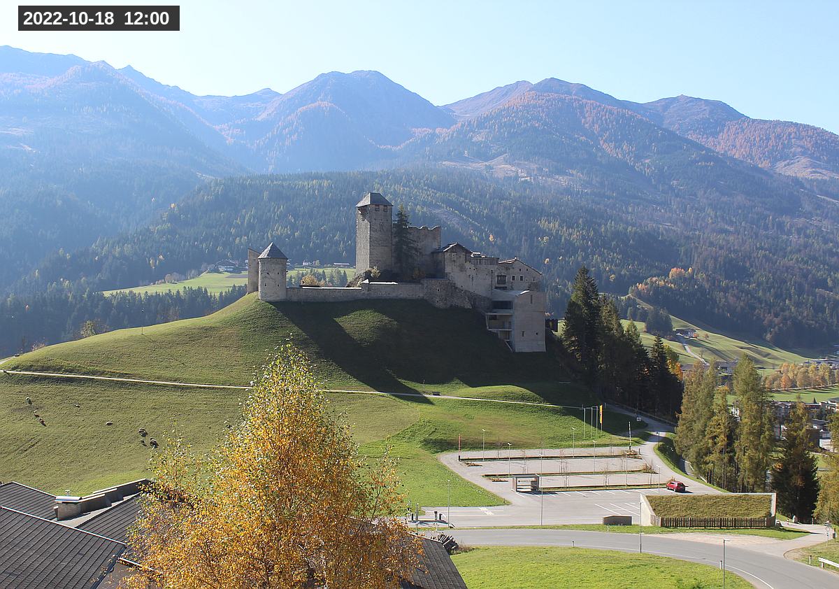 Webcam Burg Heinfels, 2022-10-18 12:00 Uhr