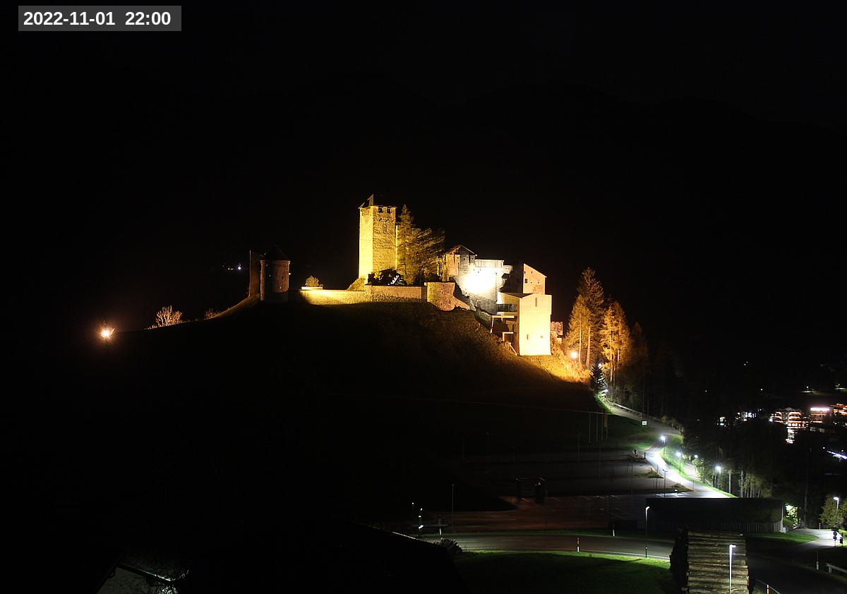 Webcam Burg Heinfels, 2022-11-01 22:00 Uhr