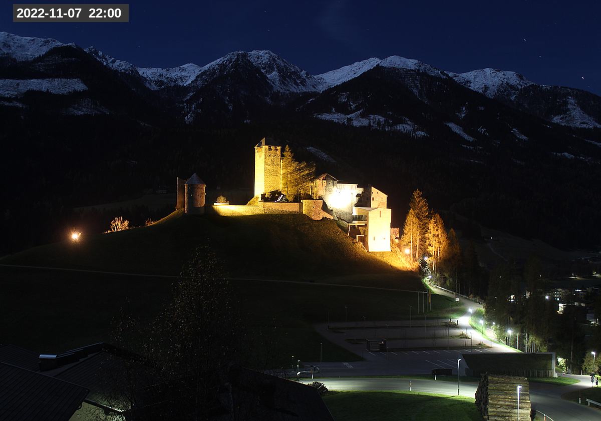 Webcam Burg Heinfels, 2022-11-07 22:00 Uhr