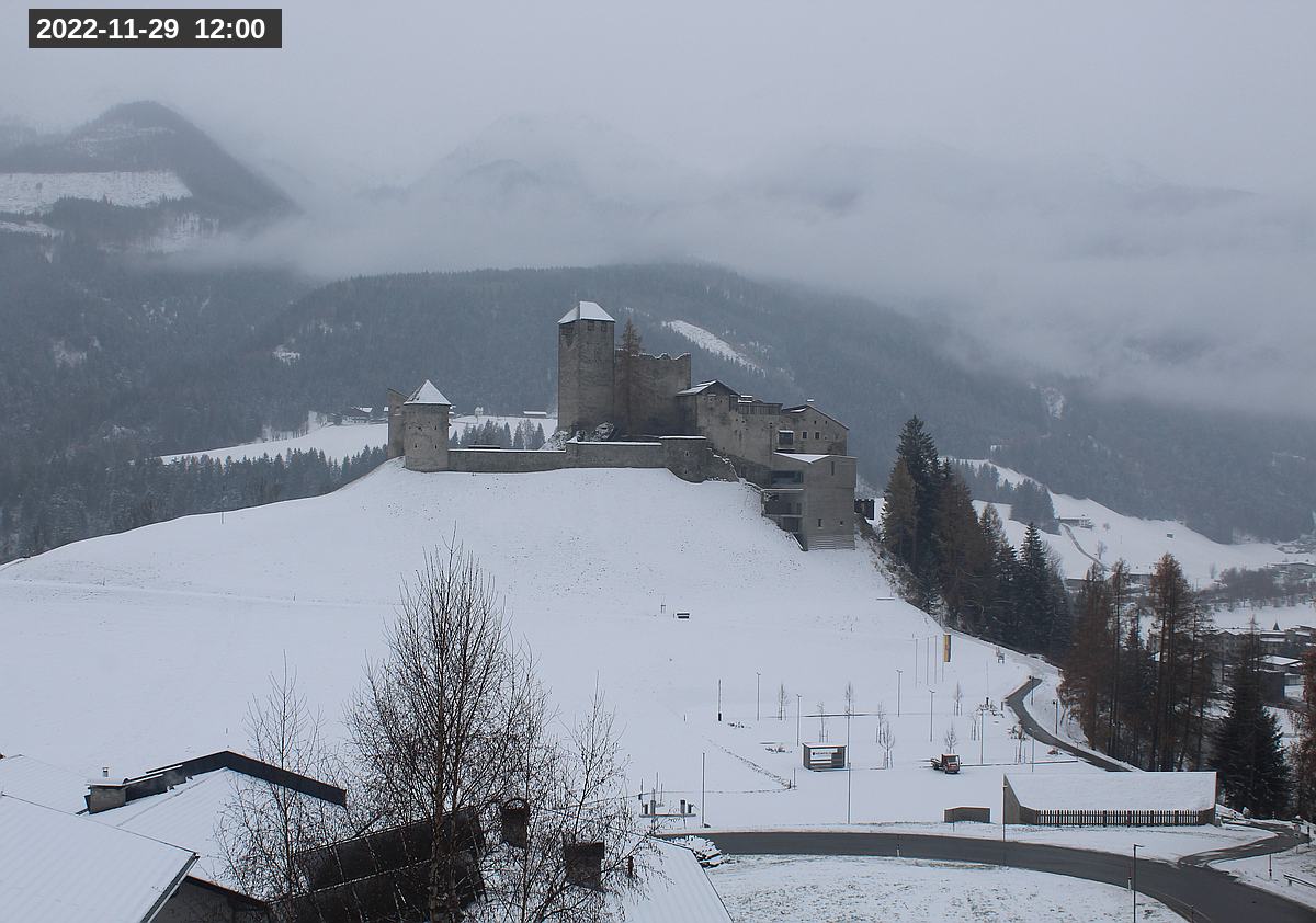 Webcam Burg Heinfels, 2022-11-29 12:00 Uhr
