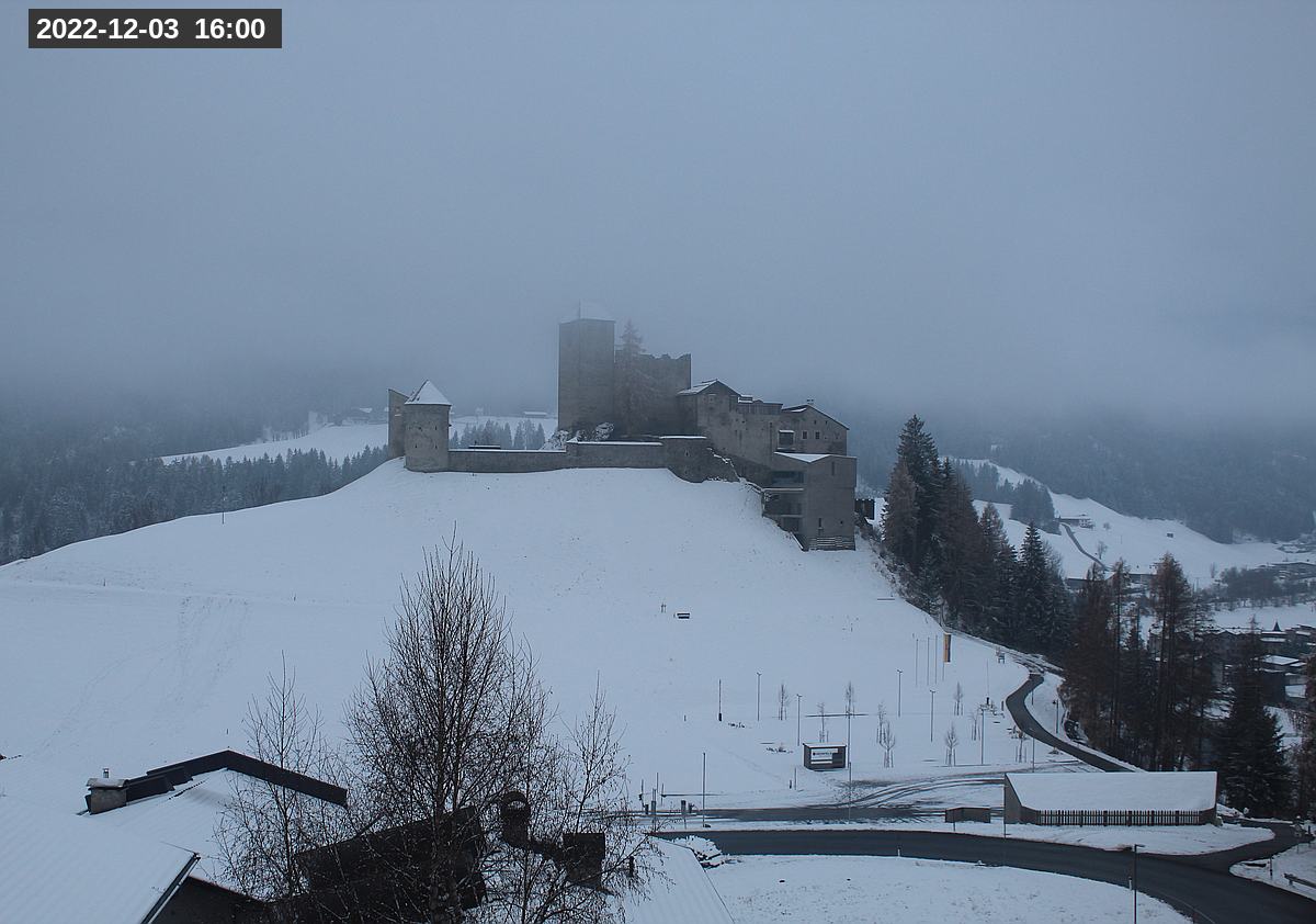 Webcam Burg Heinfels, 2022-12-03 16:00 Uhr