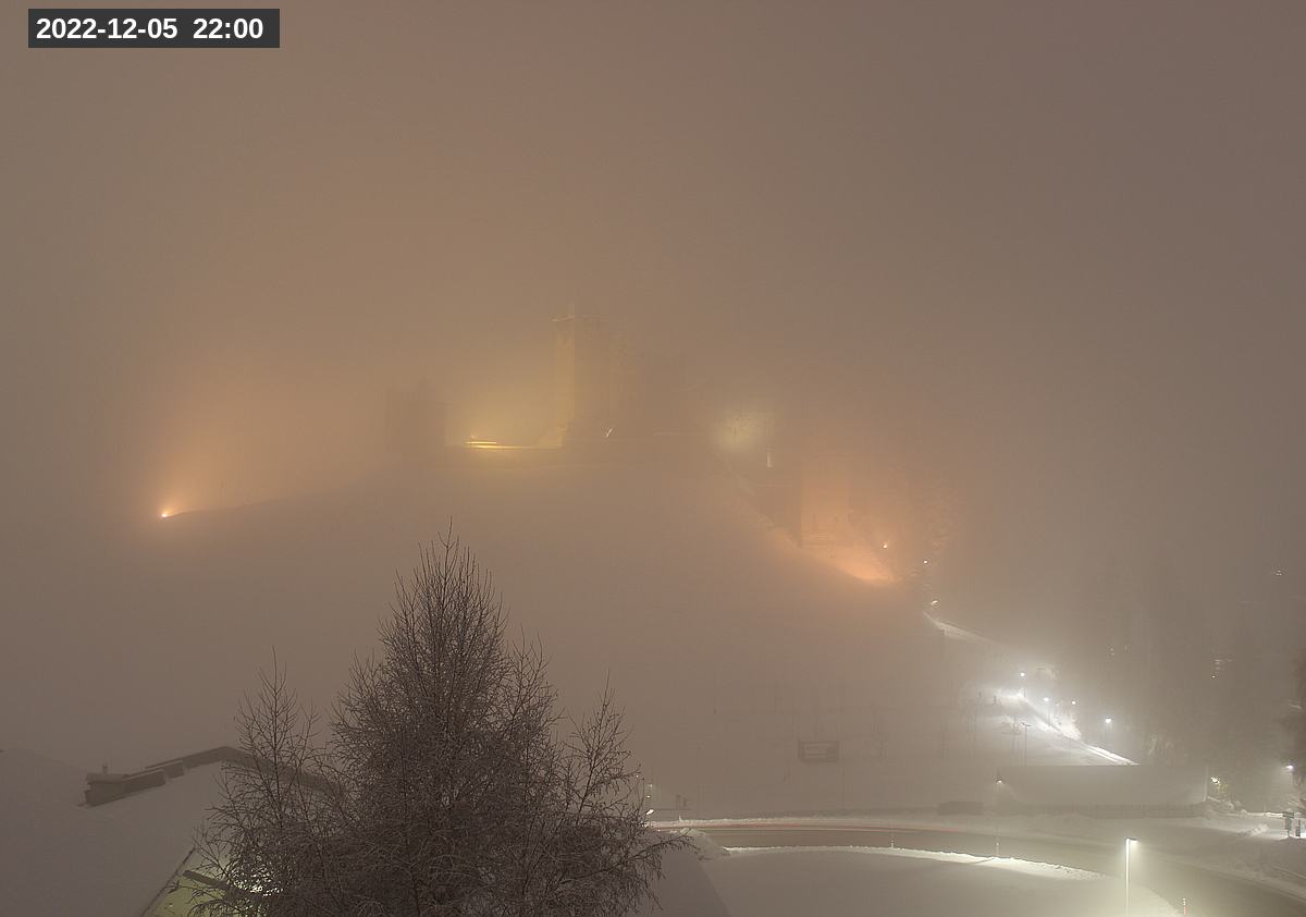 Webcam Burg Heinfels, 2022-12-05 22:00 Uhr