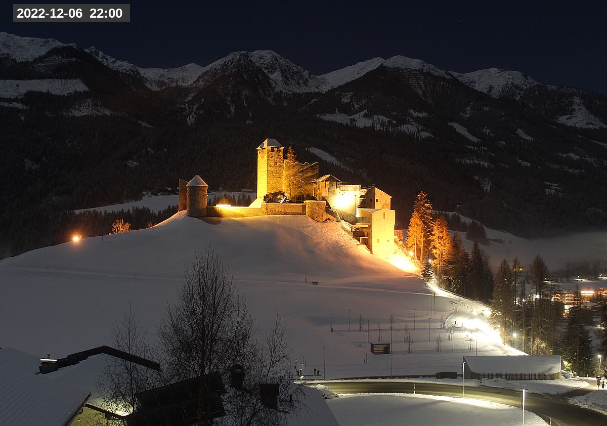Webcam Burg Heinfels, 2022-12-06 22:00 Uhr