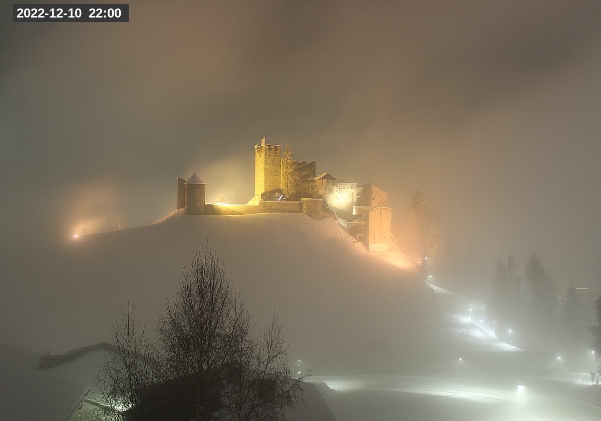 Webcam Burg Heinfels, 2022-12-10 22:00 Uhr