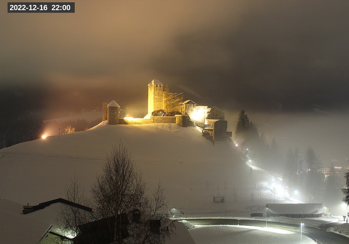 Webcam Burg Heinfels, 2022-12-16 22:00 Uhr