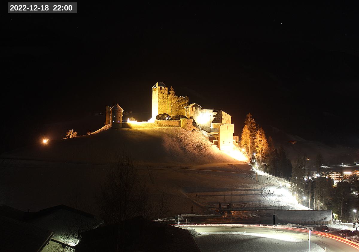 Webcam Burg Heinfels, 2022-12-18 22:00 Uhr