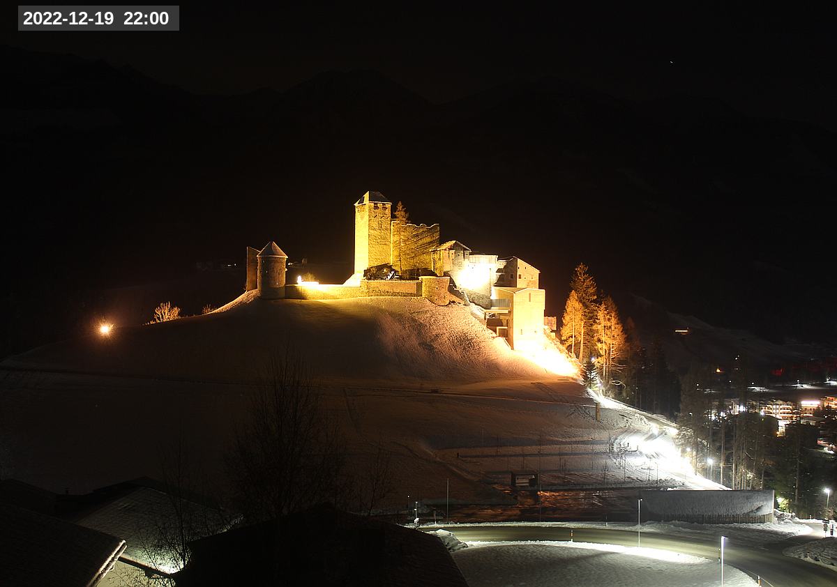 Webcam Burg Heinfels, 2022-12-19 22:00 Uhr