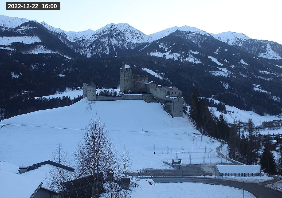 Webcam Burg Heinfels, 2022-12-22 16:00 Uhr