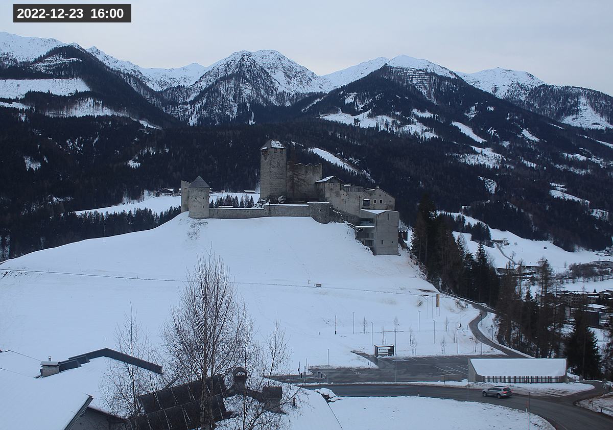 Webcam Burg Heinfels, 2022-12-23 16:00 Uhr