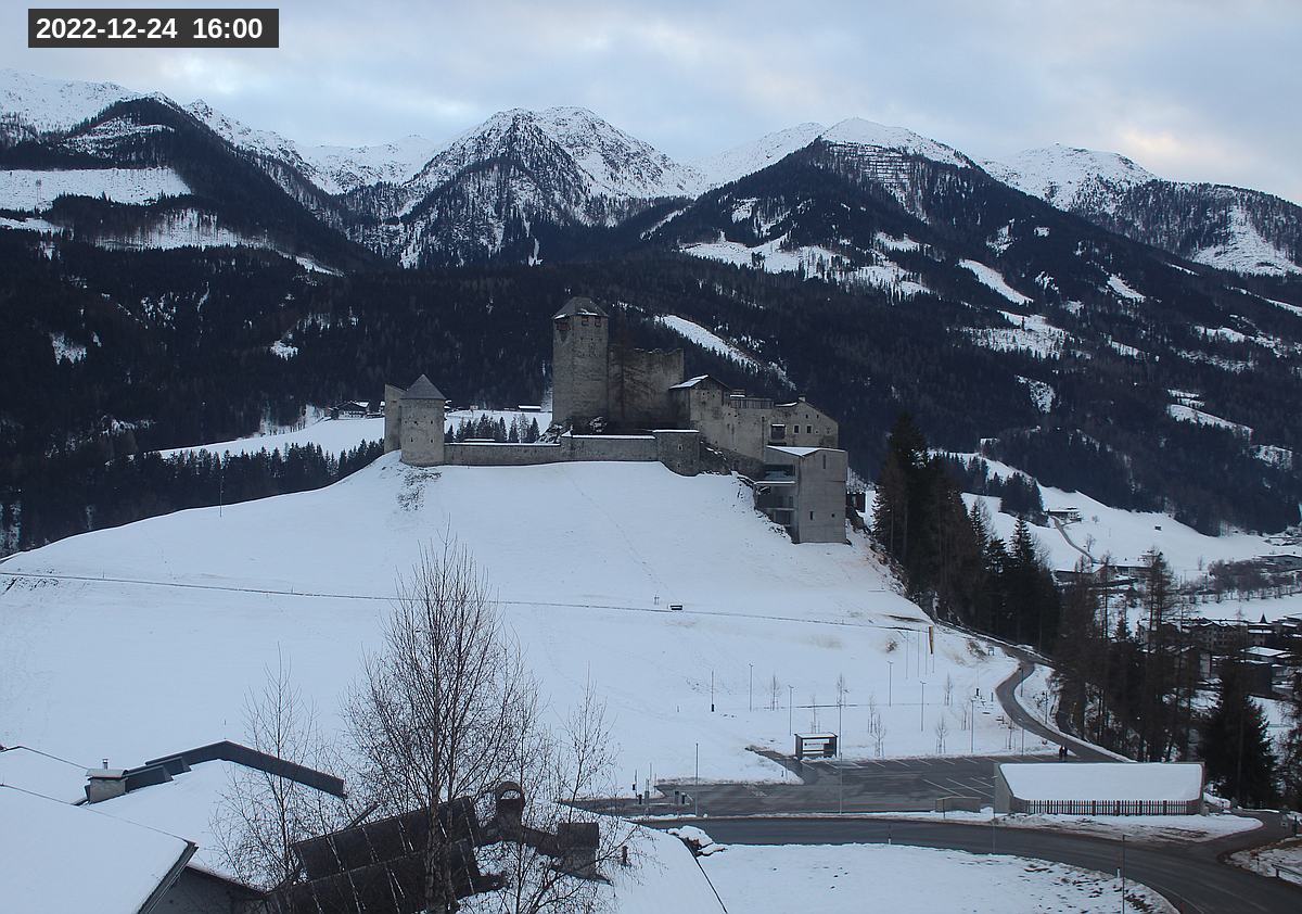 Webcam Burg Heinfels, 2022-12-24 16:00 Uhr