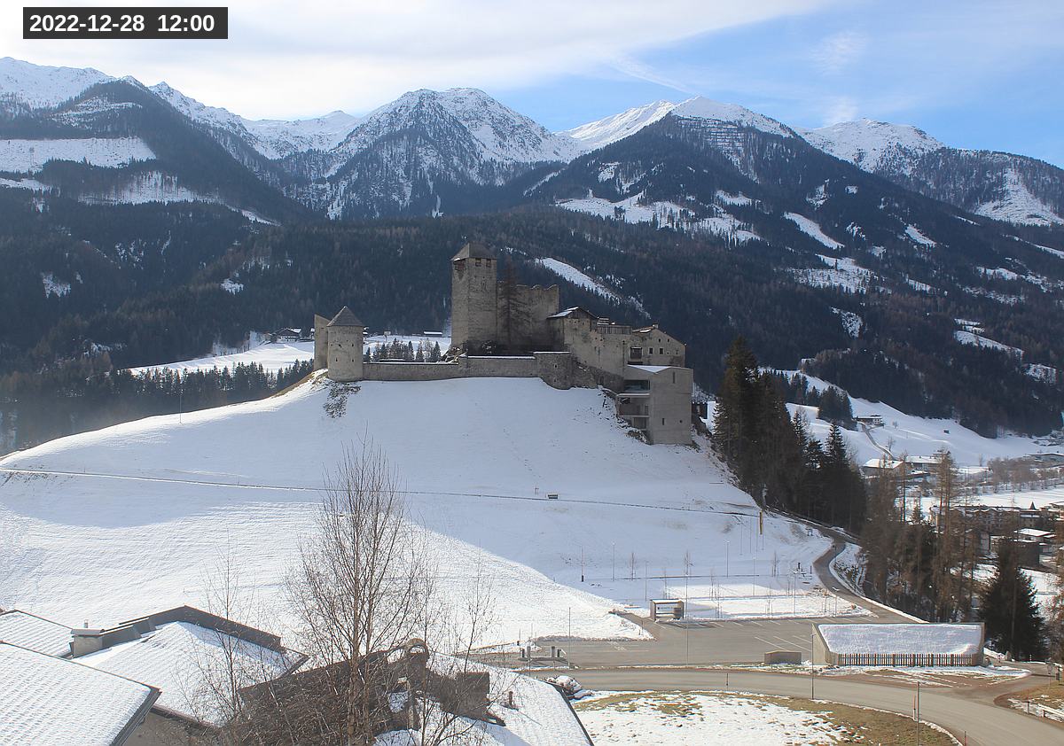 Webcam Burg Heinfels, 2022-12-28 12:00 Uhr