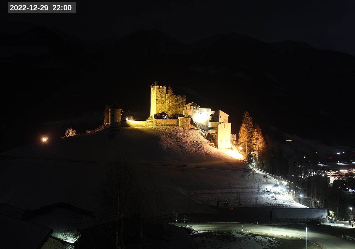 Webcam Burg Heinfels, 2022-12-29 22:00 Uhr