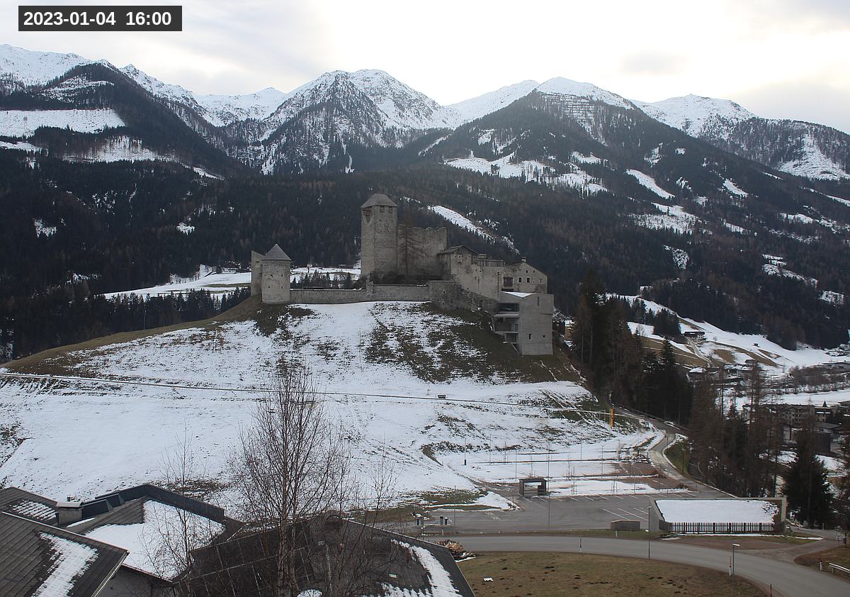 Webcam Burg Heinfels, 2023-01-04 16:00 Uhr