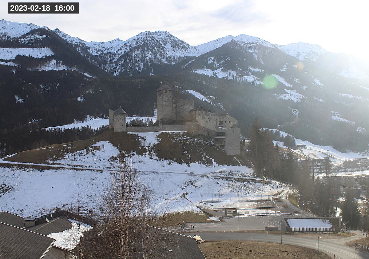 Webcam Burg Heinfels, 2023-02-18 16:00 Uhr