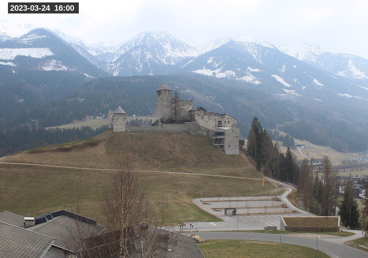 Webcam Burg Heinfels, 2023-03-24 16:00 Uhr