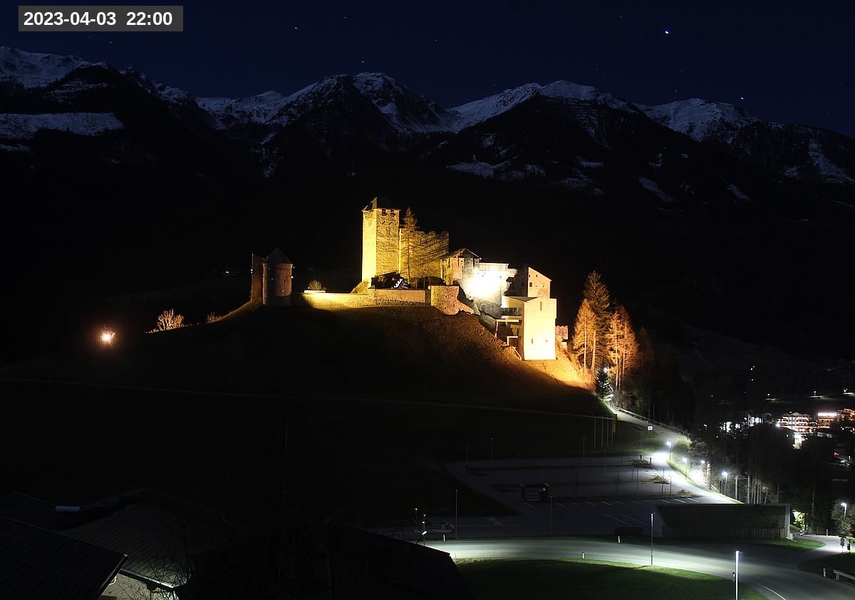 Webcam Burg Heinfels, 2023-04-03 22:00 Uhr