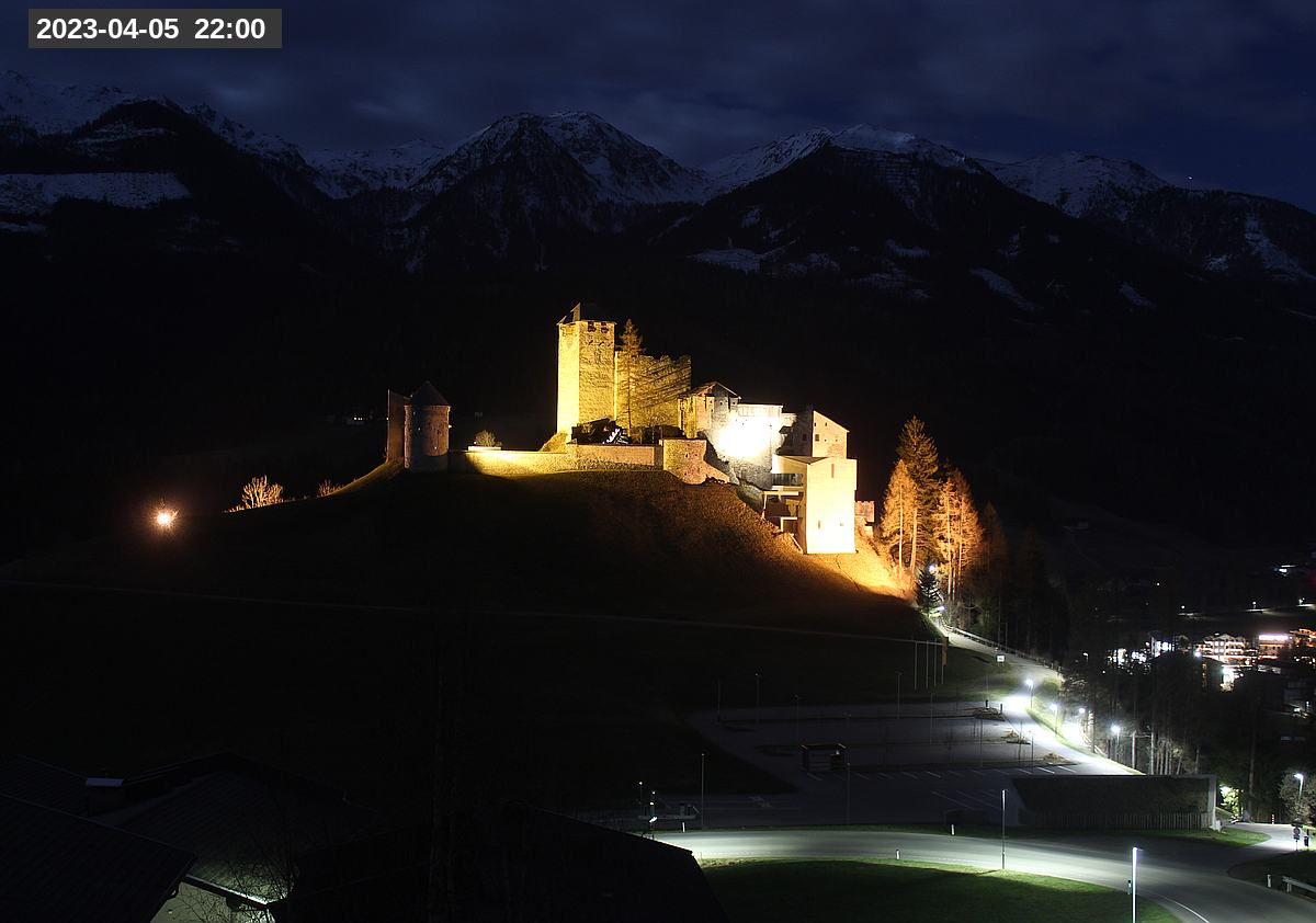 Webcam Burg Heinfels, 2023-04-05 22:00 Uhr