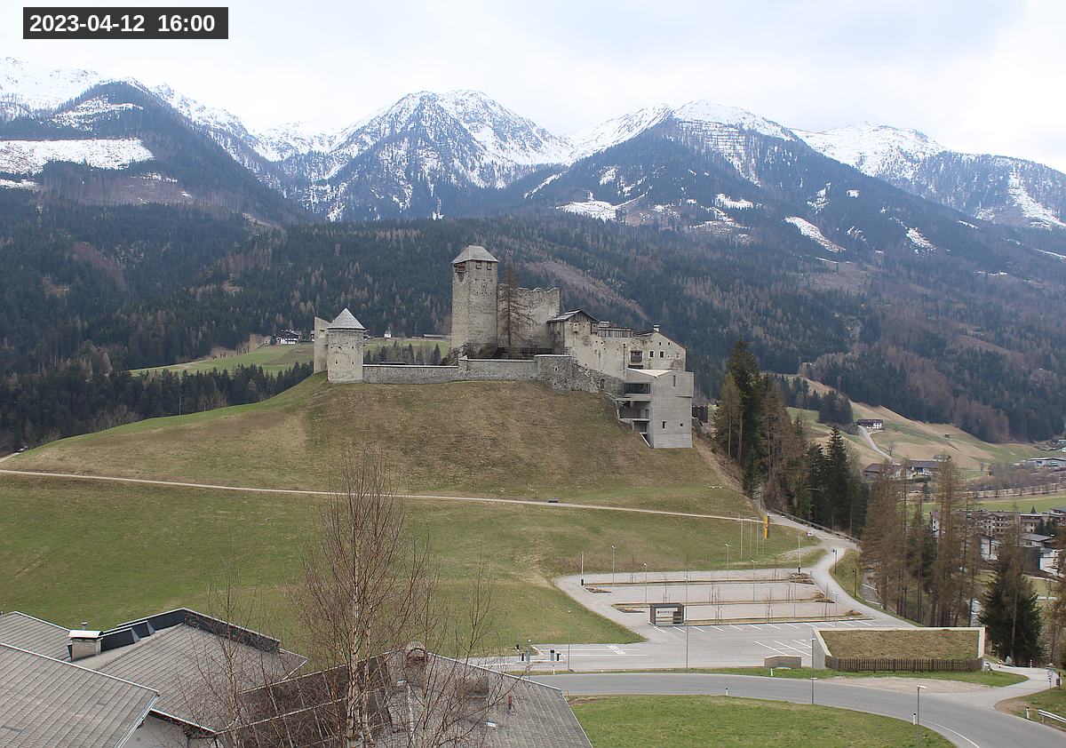 Webcam Burg Heinfels, 2023-04-12 16:00 Uhr