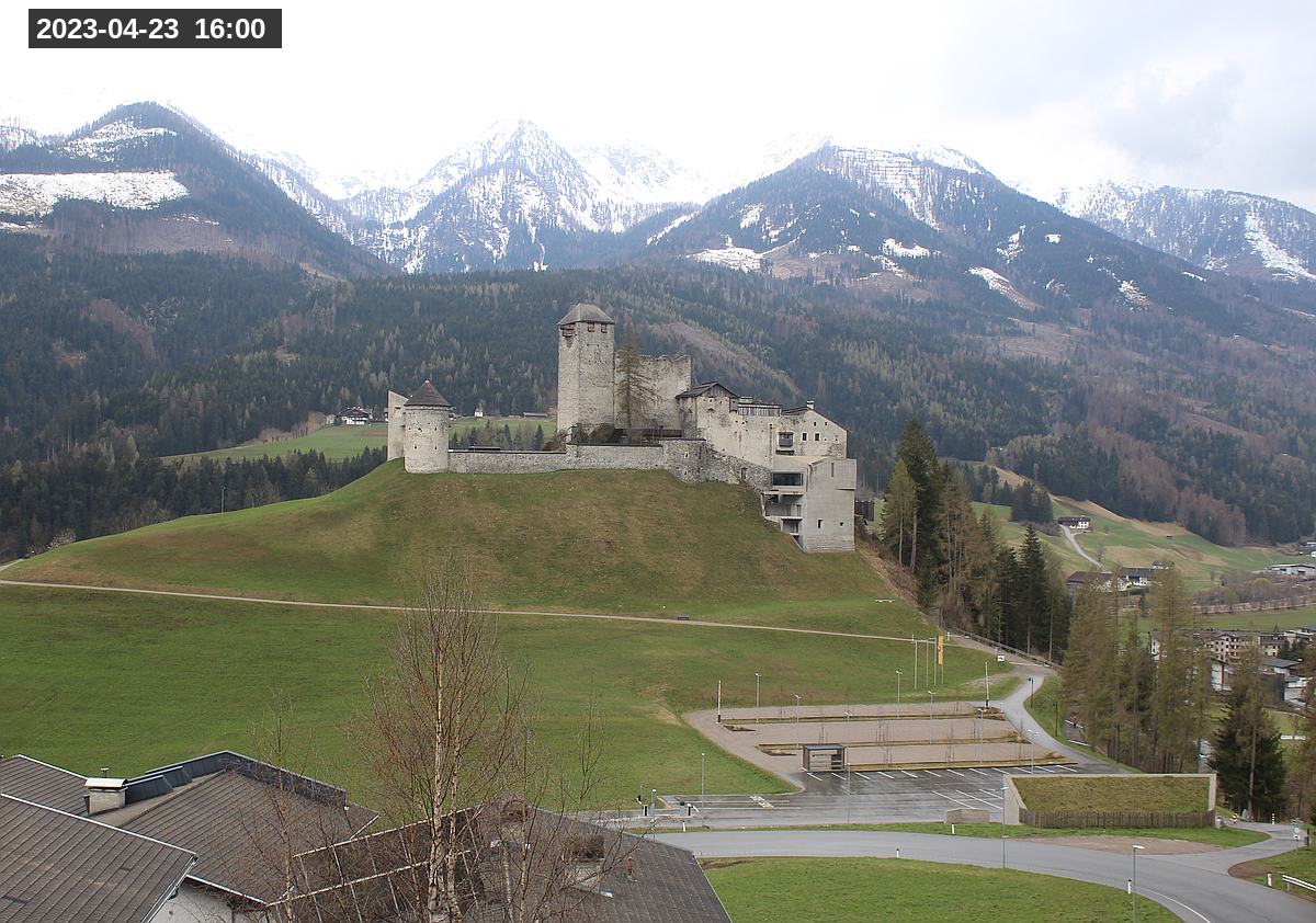 Webcam Burg Heinfels, 2023-04-23 16:00 Uhr
